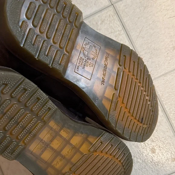 Dr. Martens Dark Brown Chelsea Boots - Picture 4 of 4